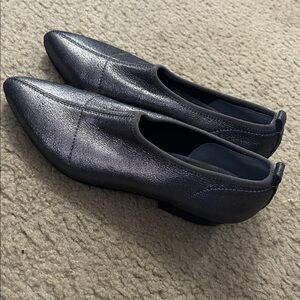 Naked feet Metallic Caldi pump SZ 7.5